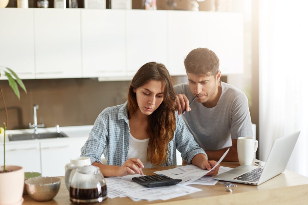 Couple trying to find a contractor in the UK for their kitchen renovation